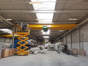 Bovenloopkraan prefab funderingen hal 2
